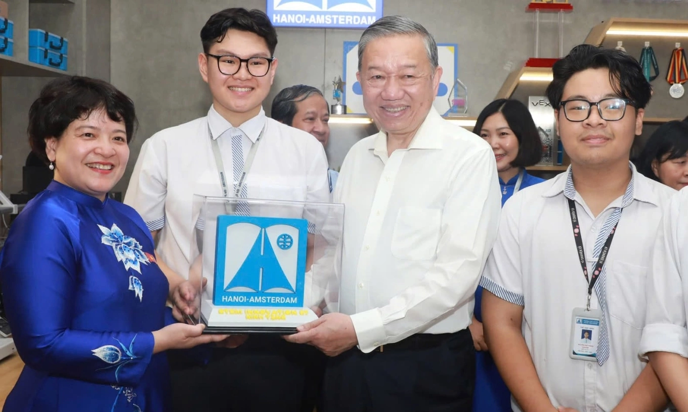 Tổng Bí thư: Tập trung giáo dục STEM, ngoại ngữ, kỹ năng số